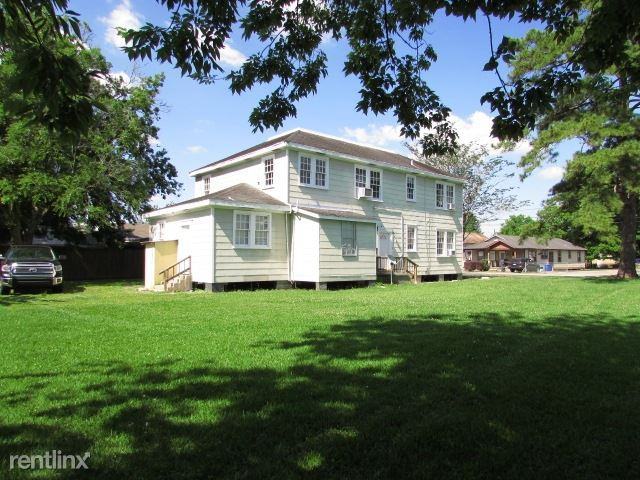 1028 Jackson St 1 - Photo 2 of 13