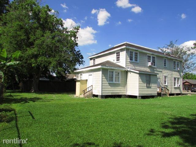 1028 Jackson St 1 - Photo 3 of 13