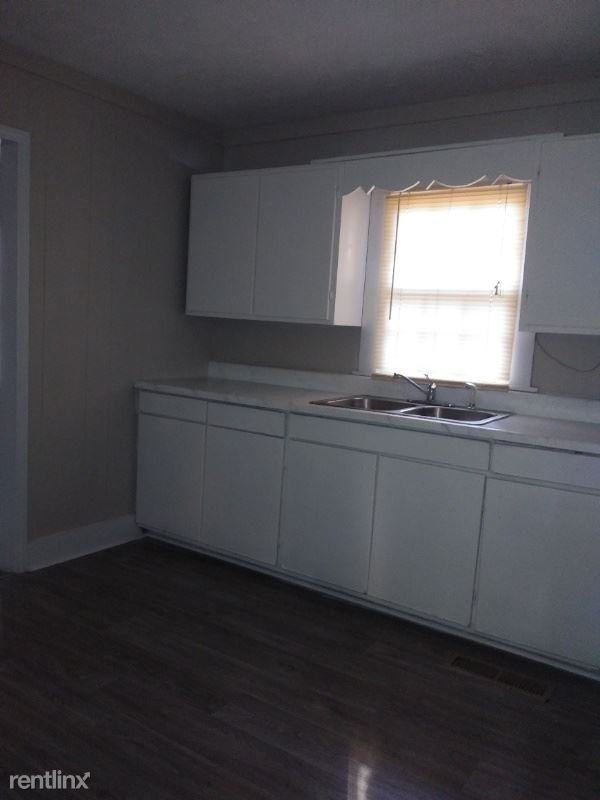 5914 Cooks Rd Se - Photo 2 of 16