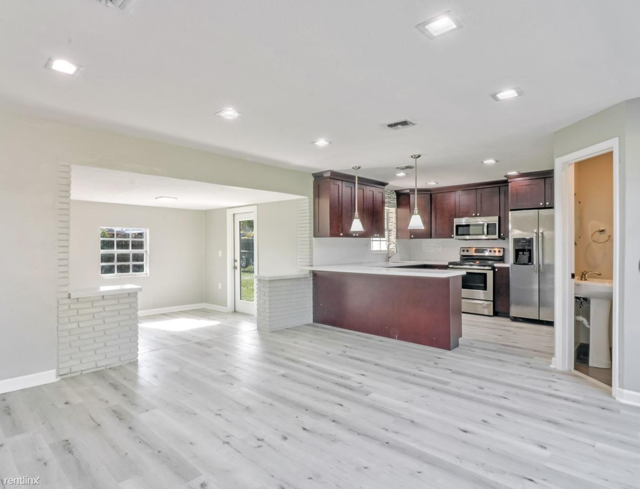 7839 Nw 171st St - Photo 2 of 7