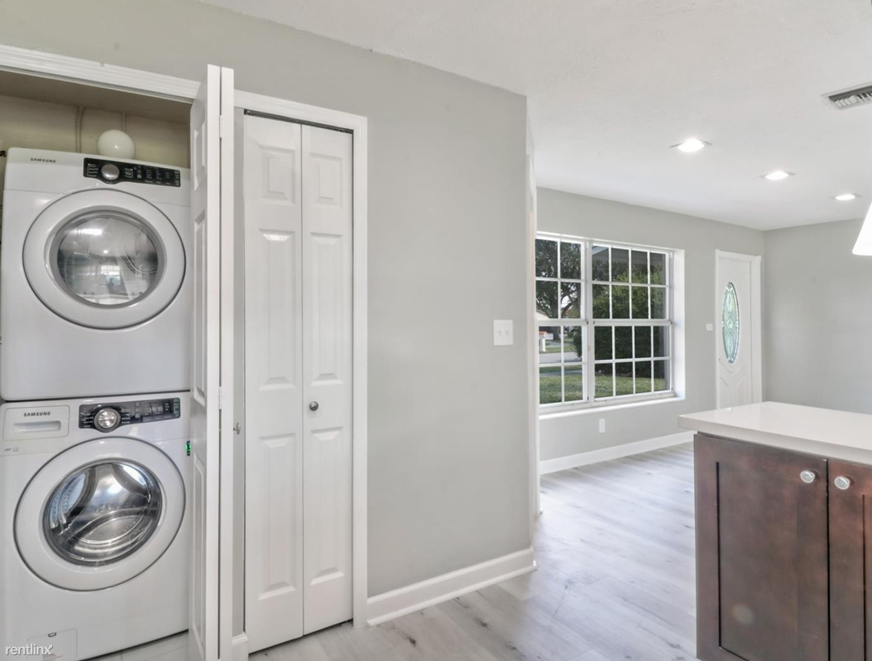 7839 Nw 171st St - Photo 3 of 7