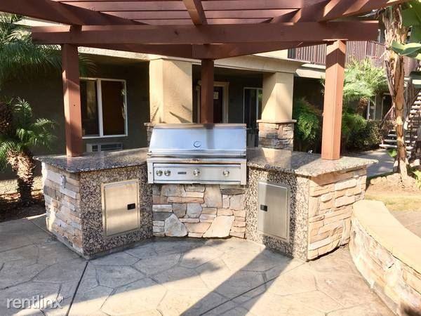 800 N Mollison Ave 7 - Photo 2 of 16