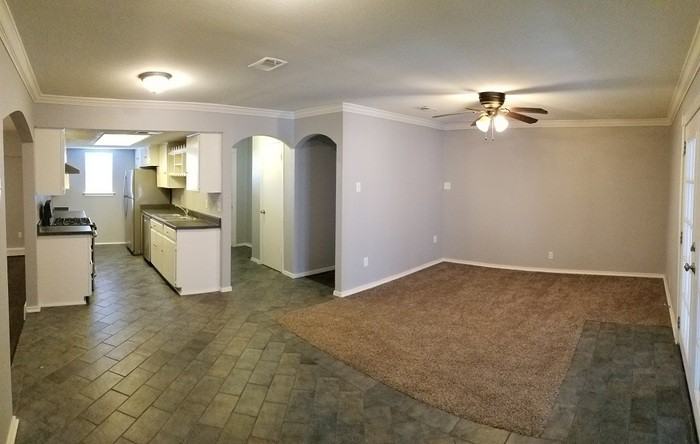 1002 Quebec Drive - Photo 3 of 23