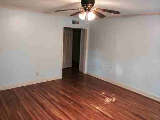 2906 Tishomingo Ln - Photo 2 of 12