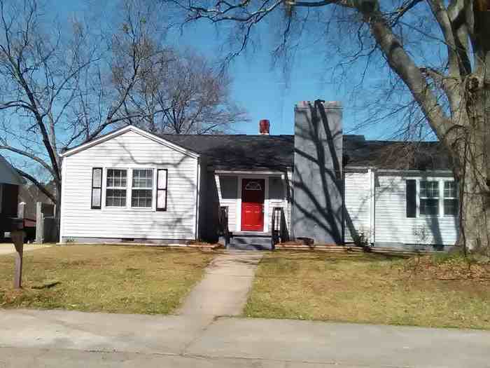 107 Crest Court - Photo 2 of 9