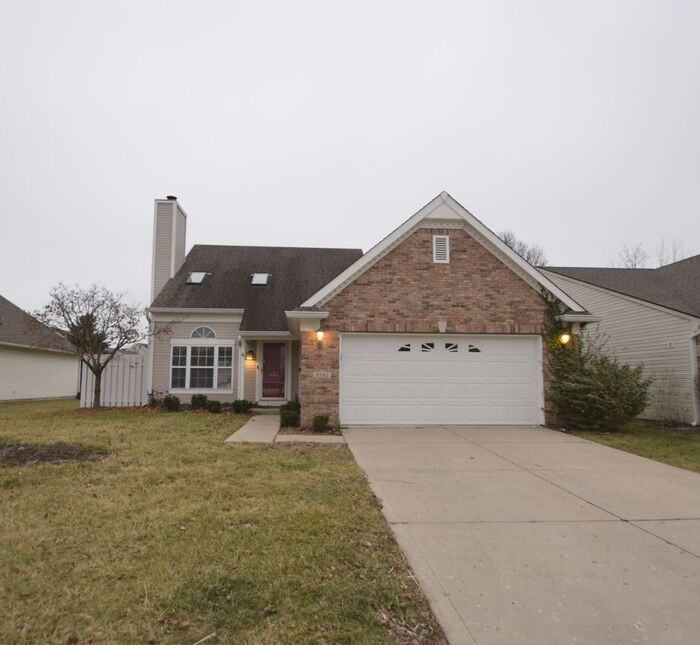 9240 Crossing Drive - Photo 2 of 19