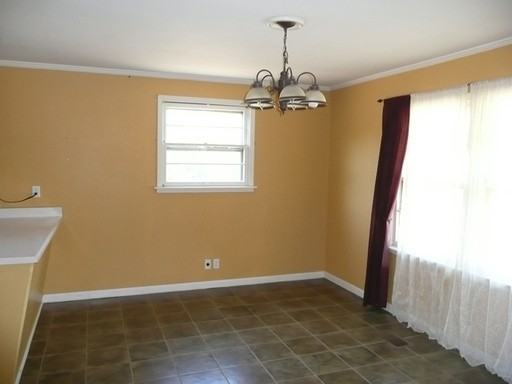 2524 Woodlawn Rd - Photo 3 of 18