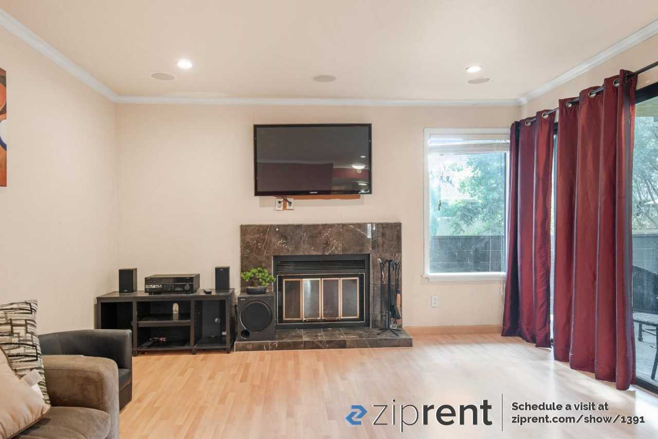 5218 Makati Cir - Photo 3 of 18