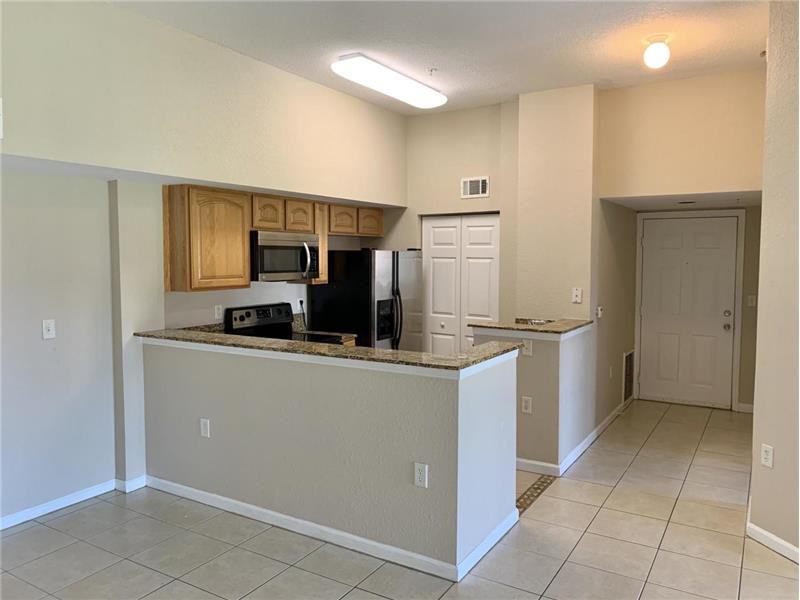 231 Sw Palm 303 Drive 303 - Photo 3 of 14