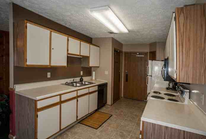 Ashley Oaks - Photo 6 of 30