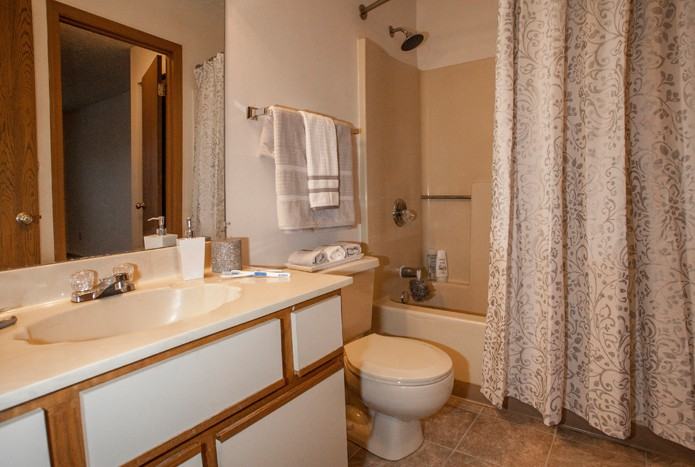 Ashley Oaks - Photo 4 of 30