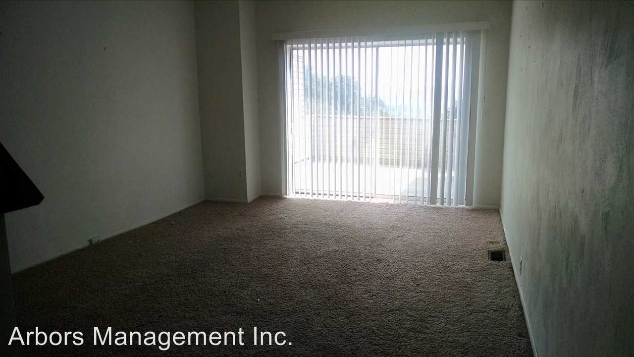 711 Chautaqua Court - Photo 3 of 6