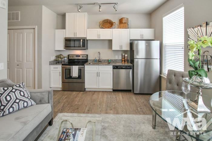 14201 N Ih 35 - Photo 2 of 20