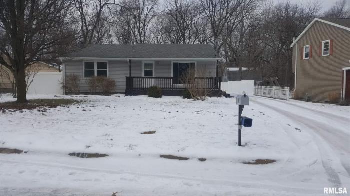 319 Maria Street - Photo 2 of 23