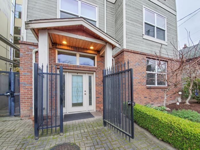 809 Taylor Avenue North - A - Photo 2 of 9