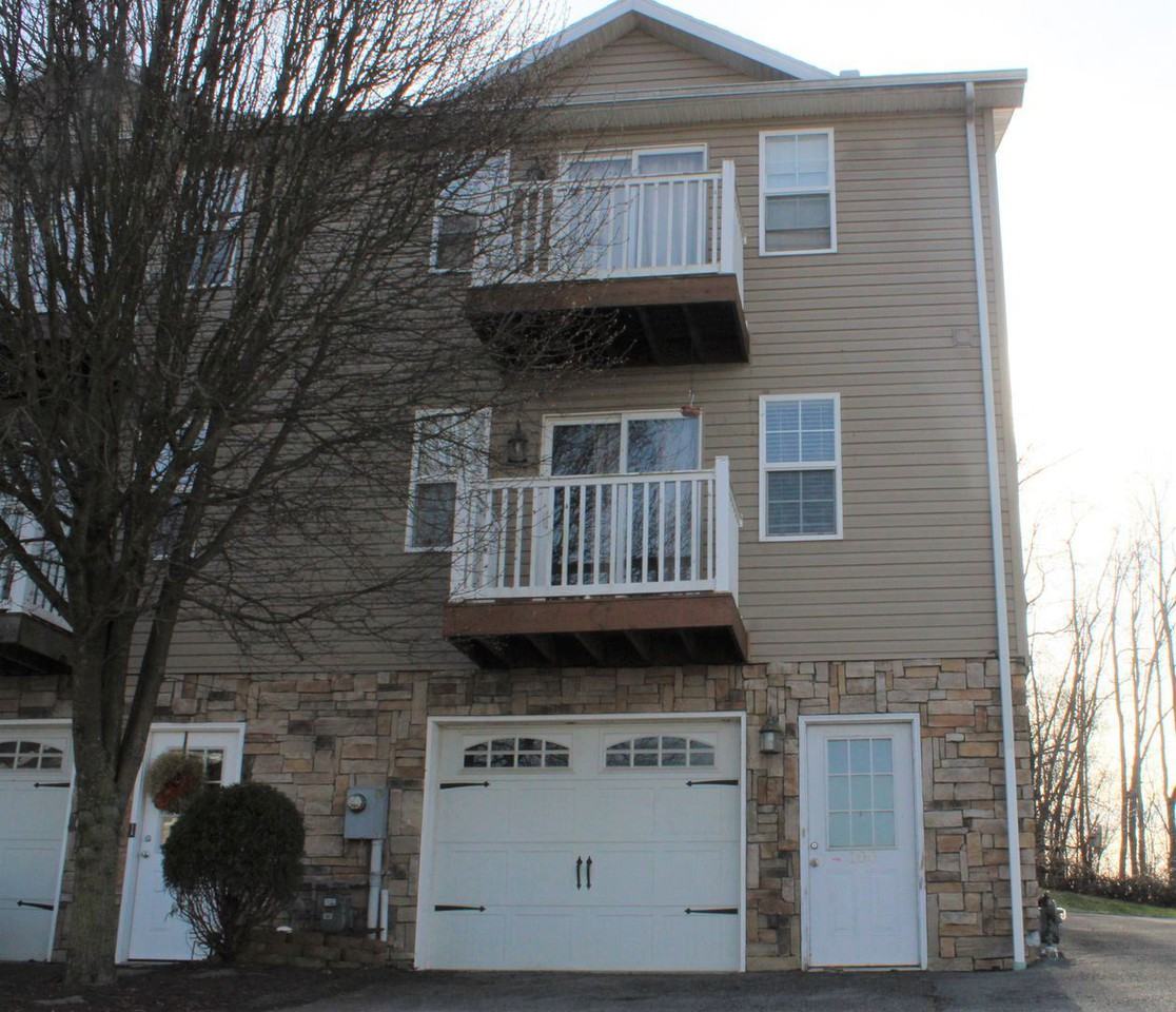 100 Top Of The Rock Drive, Morgantown, WV 26508 3 Bedroom ...