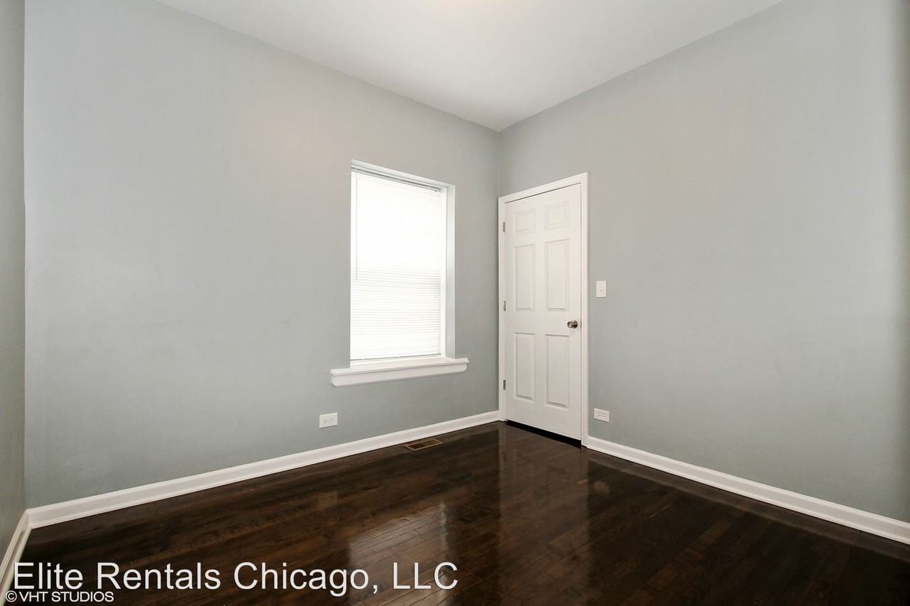 7525 S. Green St. - Photo 3 of 9