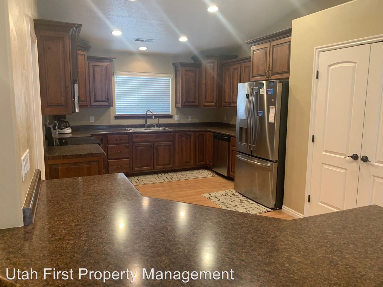 55 S 400 E - Photo 2 of 24