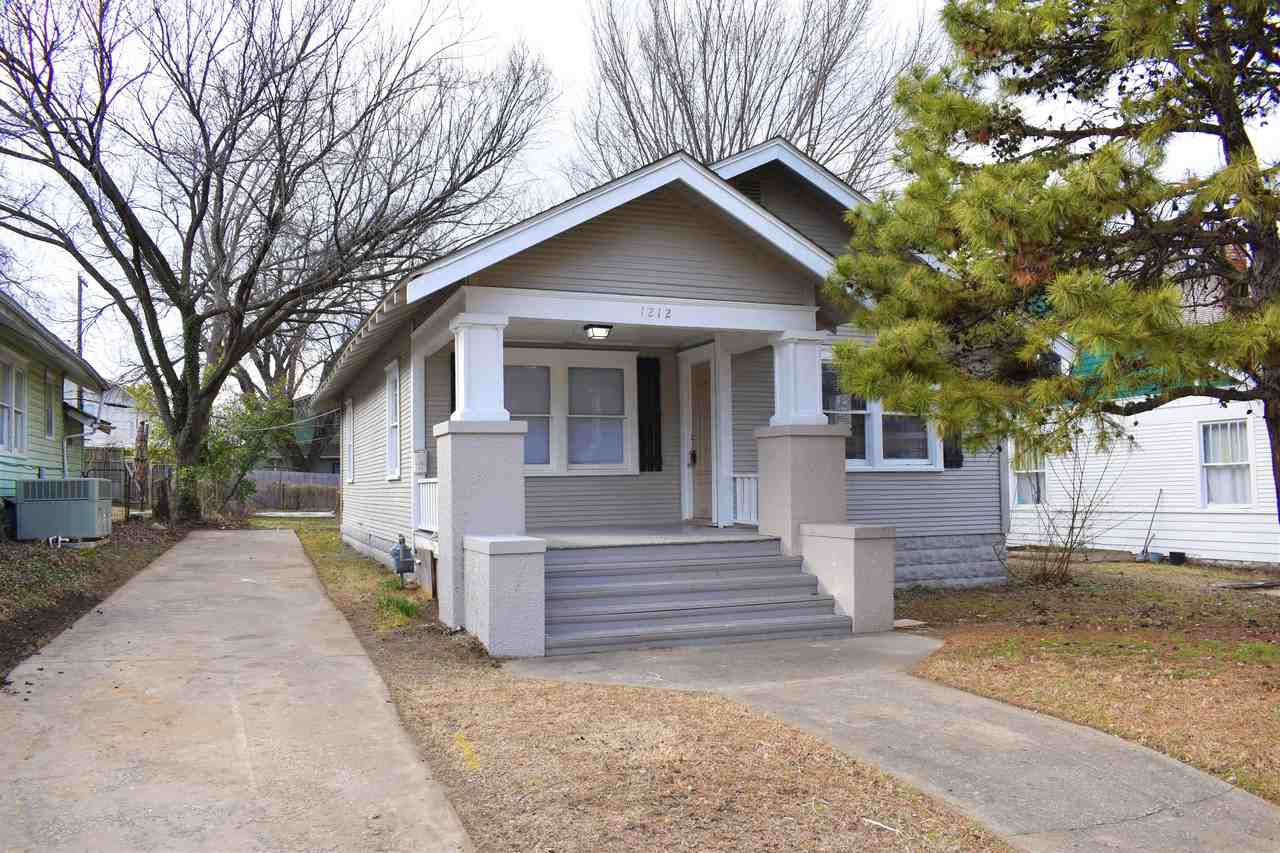 1212 S Rockford Ave - Photo 2 of 17
