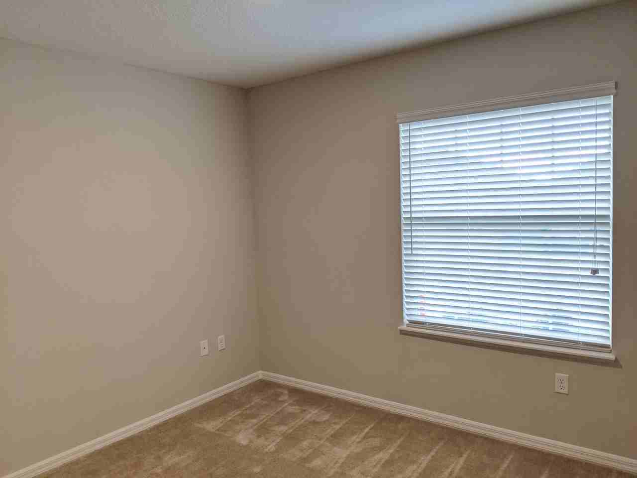 544 Pinecrest Loop - Photo 2 of 12