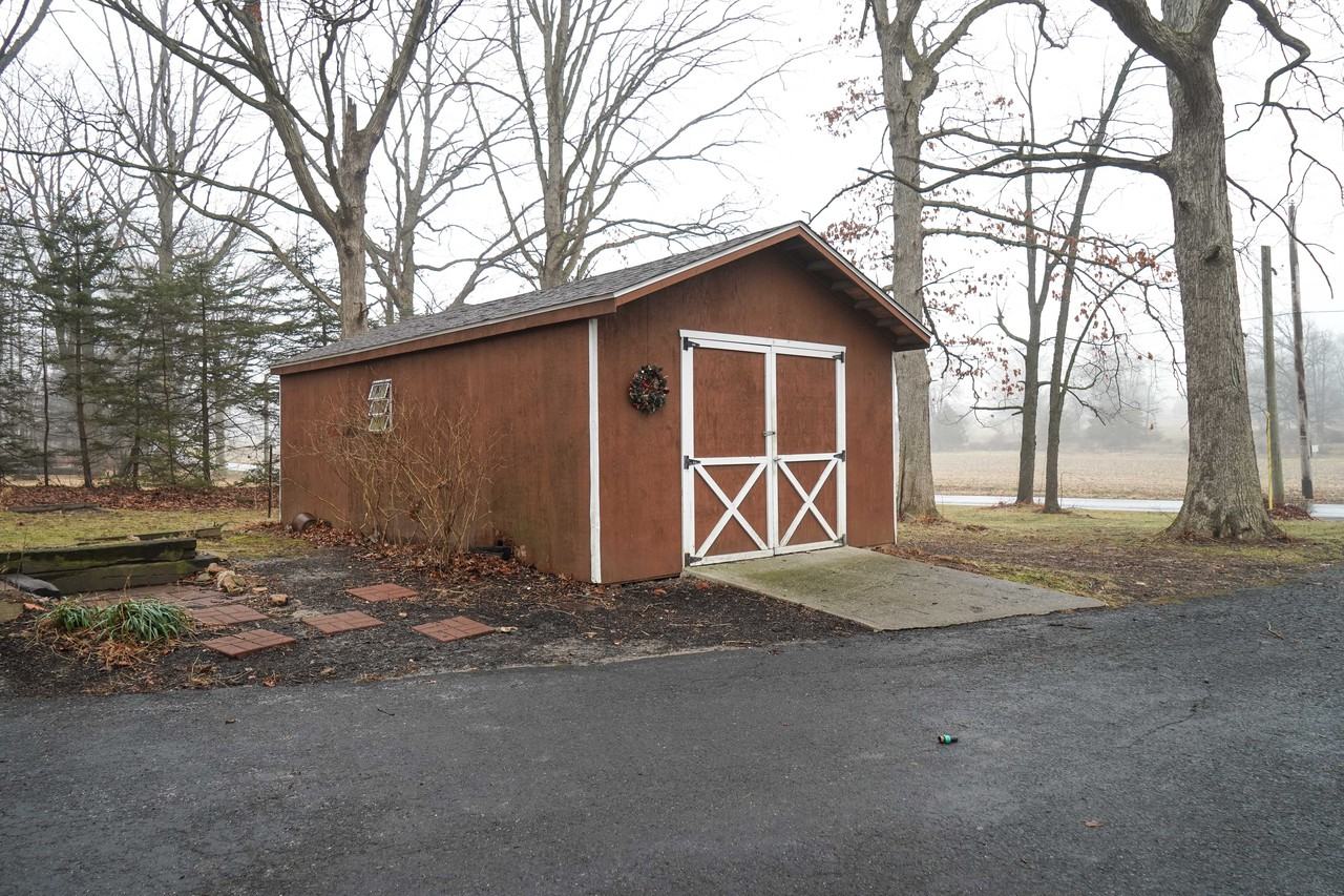 6068 Limeville Rd - Photo 3 of 17