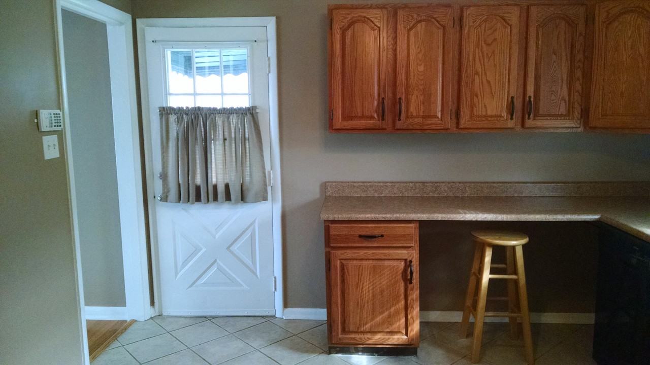 920 Kingland Ave - Photo 3 of 12