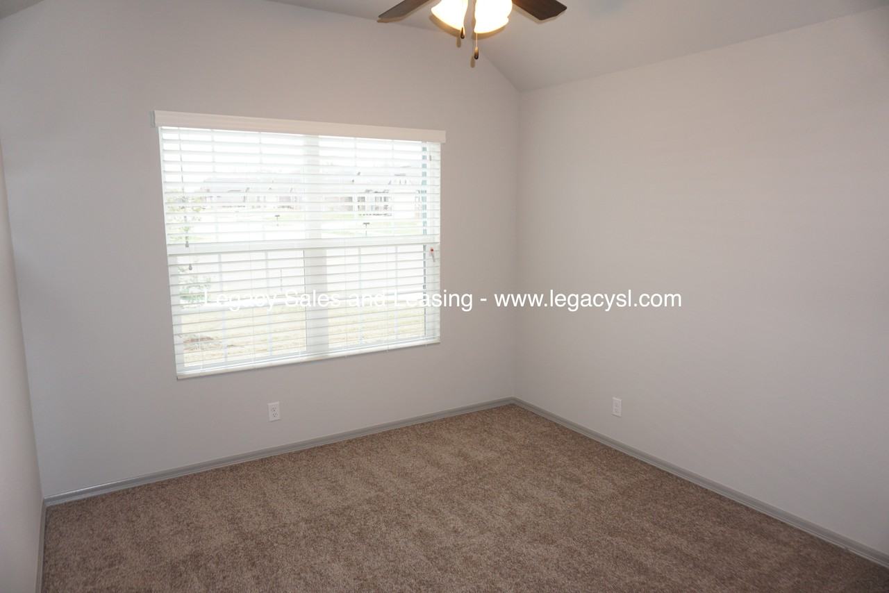 7211 S Laurel Pl - Photo 5 of 24