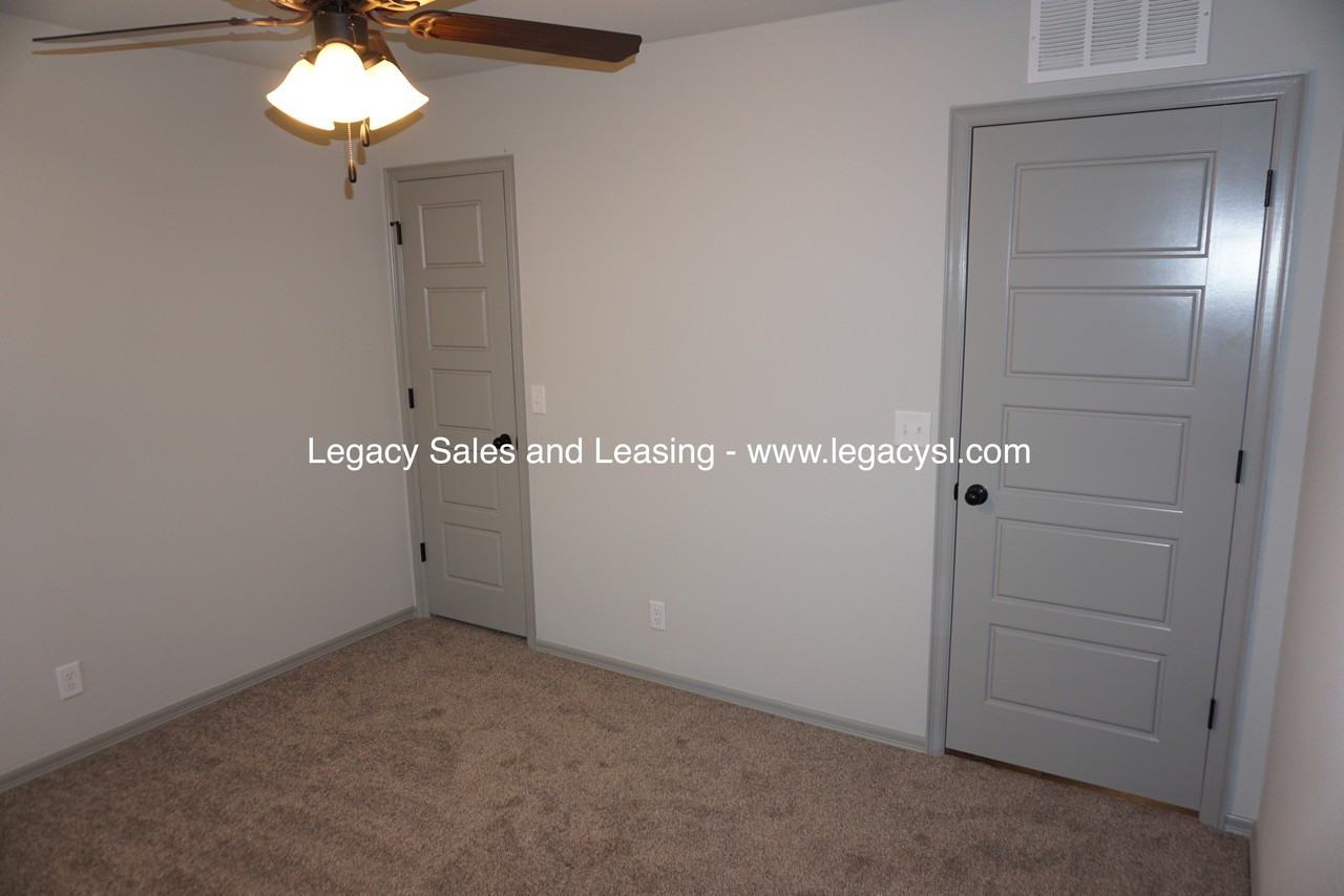 7211 S Laurel Pl - Photo 7 of 24