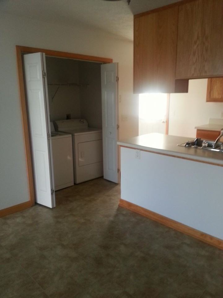 153 Alger Lane - Photo 3 of 11
