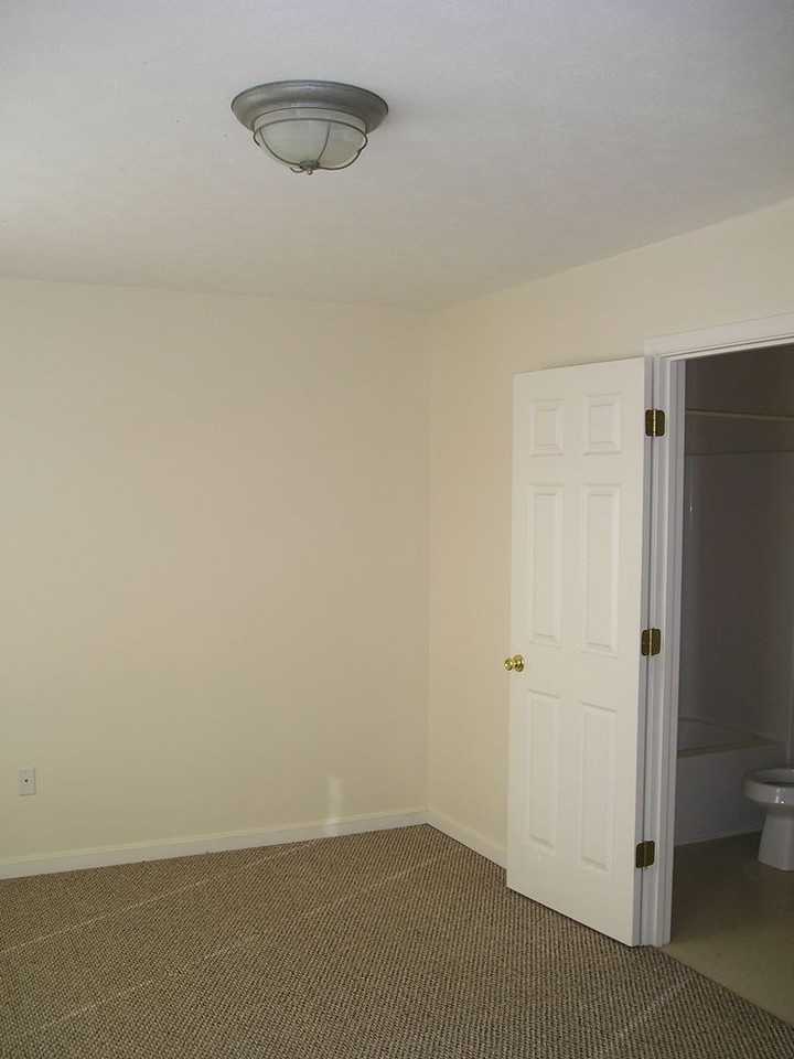 177 Sandy Lane - Photo 3 of 5