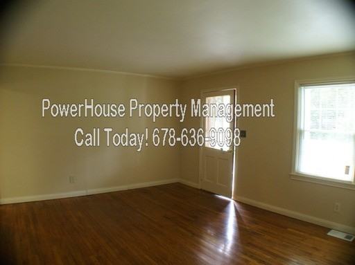 3997 McDaniel St - Photo 3 of 22