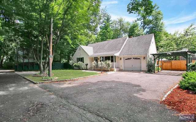 177 Boulevard - Photo 2 of 25