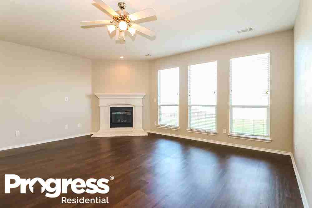 7905 Raton Ridge Ln - Photo 2 of 17