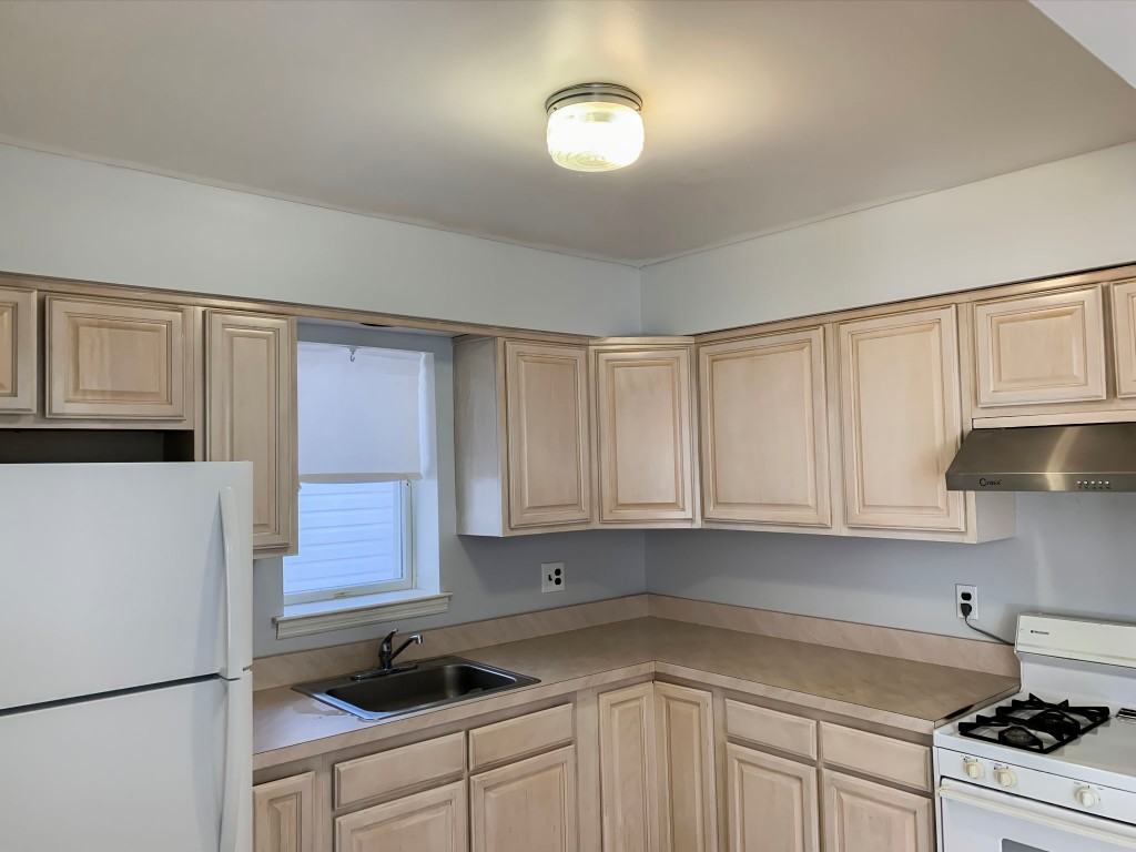 136 Bay 7th Street 3 - Photo 2 of 12