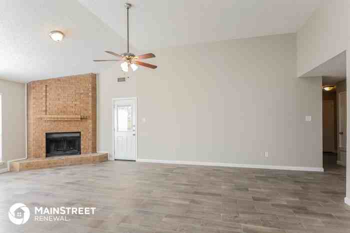 316 Kalmia Drive - Photo 3 of 16