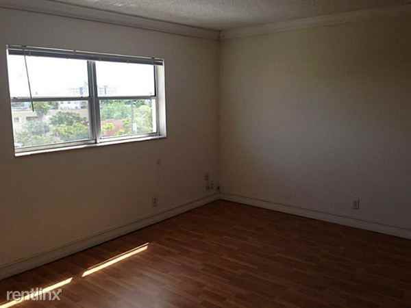 2008 Jackson St - Photo 3 of 6