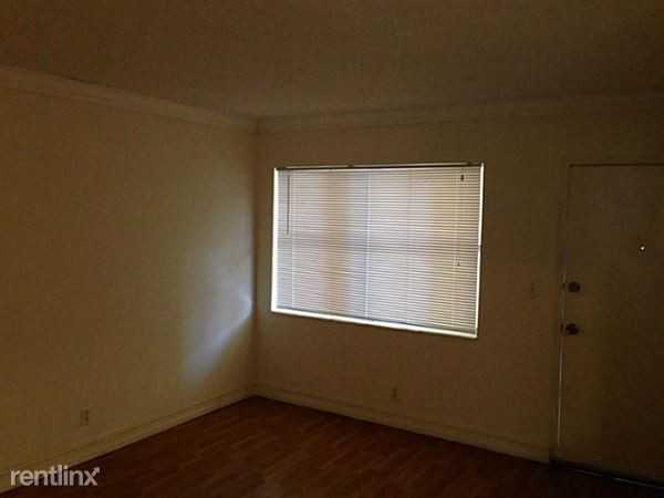 2008 Jackson St - Photo 2 of 6