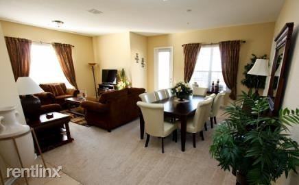 5024 Shoreway Loop - Photo 2 of 7