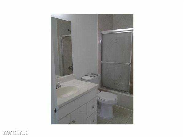 3900 SW 52nd Ave - Photo 2 of 11