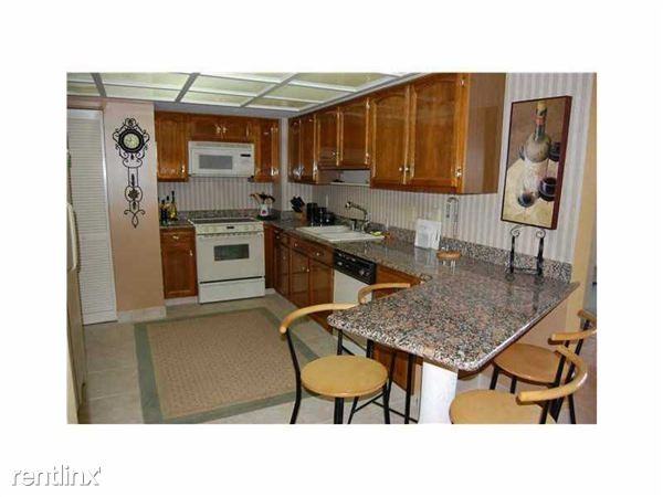 3200 Port Royale Dr N - Photo 2 of 8