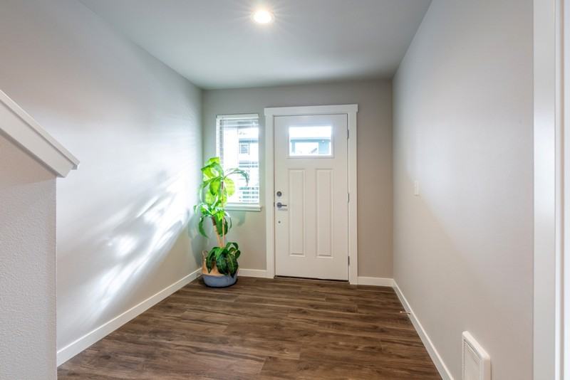 4908 S Willow St. - Photo 2 of 22