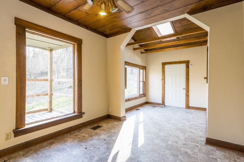 5315 Thomas Rd - Photo 3 of 15