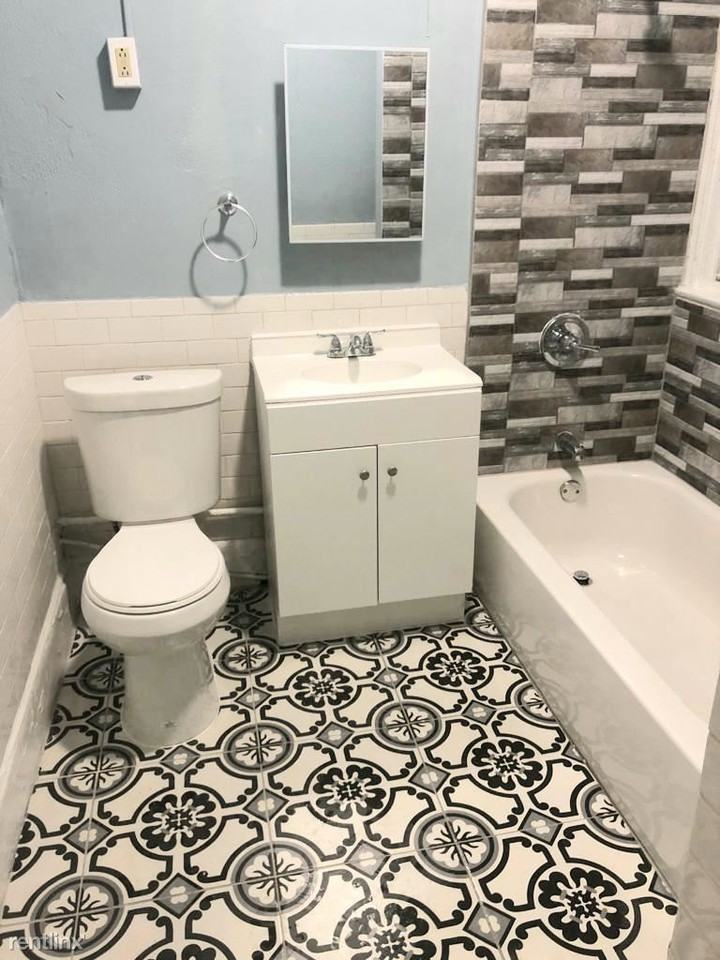 579 S 12th St - Photo 3 of 9