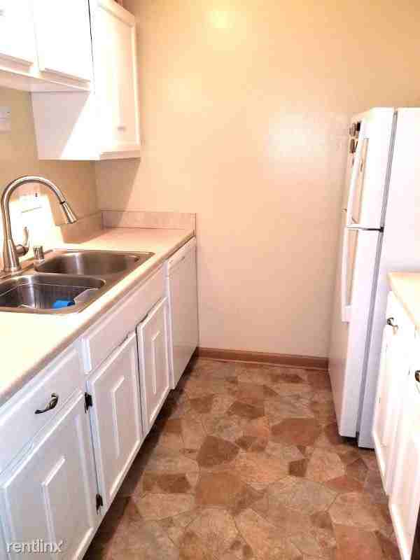 8117 E Manitoba St - Photo 2 of 14