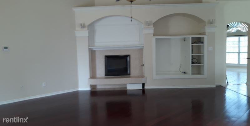 6403 Clear Pool Dr - Photo 3 of 14