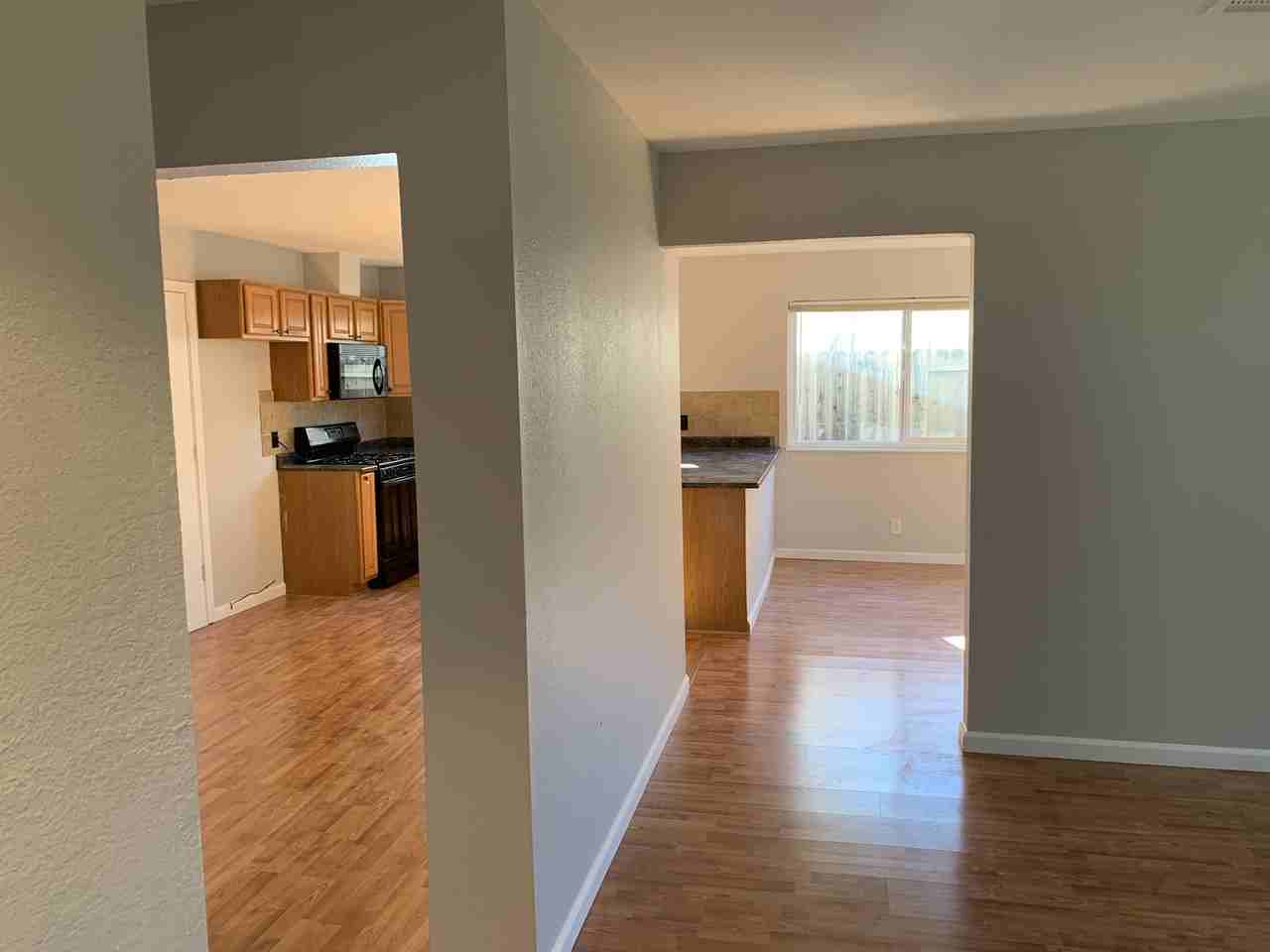 124 Danvers Court - Photo 5 of 14
