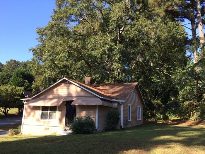 2971 Dodson Drive - Photo 2 of 10