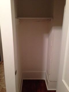 211 West Adams Street - Photo 6 of 14