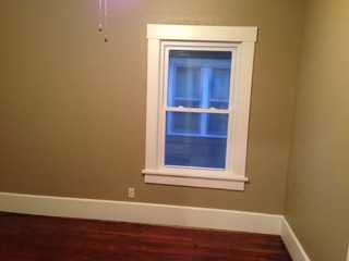 211 West Adams Street - Photo 7 of 14