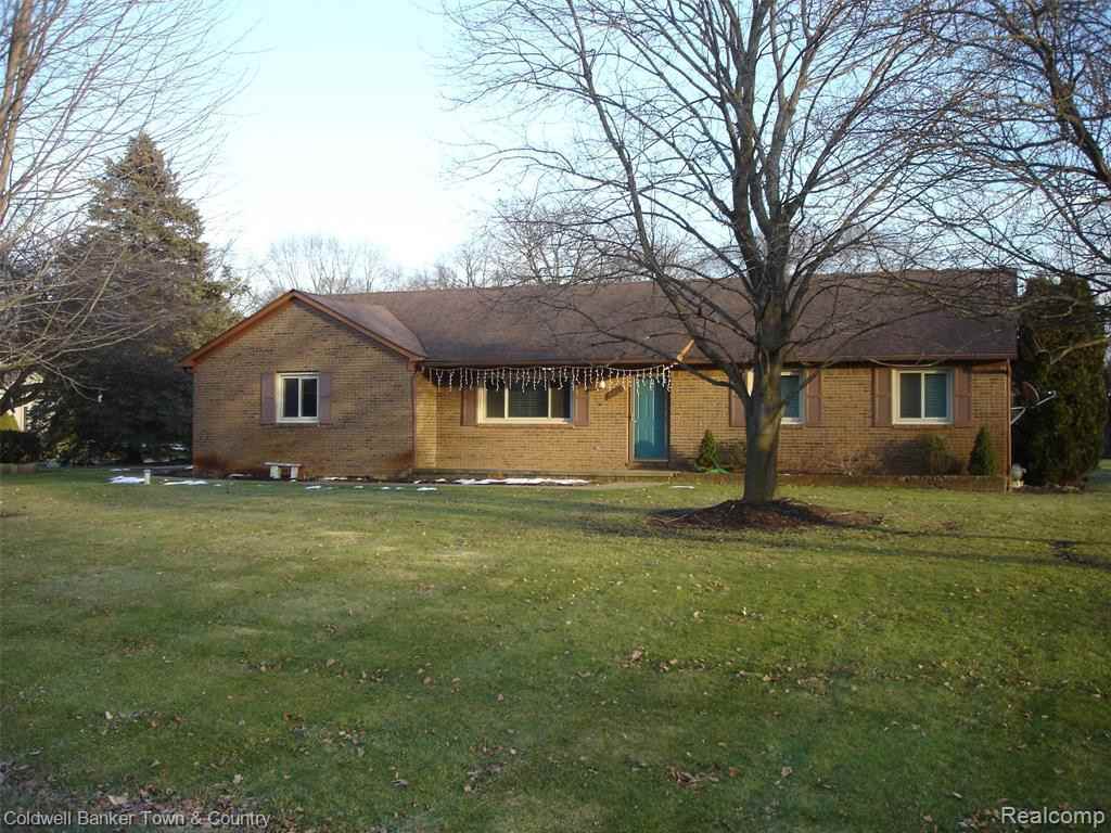 3363 Watersedge Drive - Photo 2 of 19